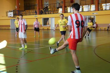 hala sportowa, mecz piłki nożnej